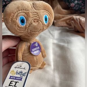 ET stuffed toy that lights up